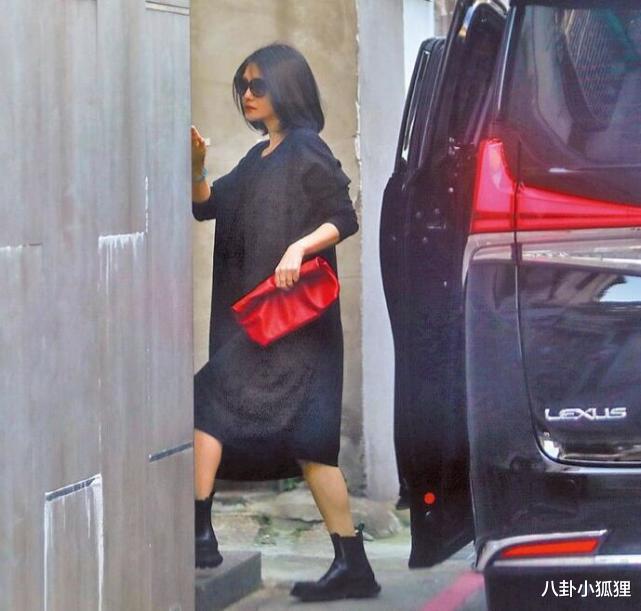 大S|汪小菲晒妻女无滤镜合照，44岁大S瘦到认不出，真实素颜曝光