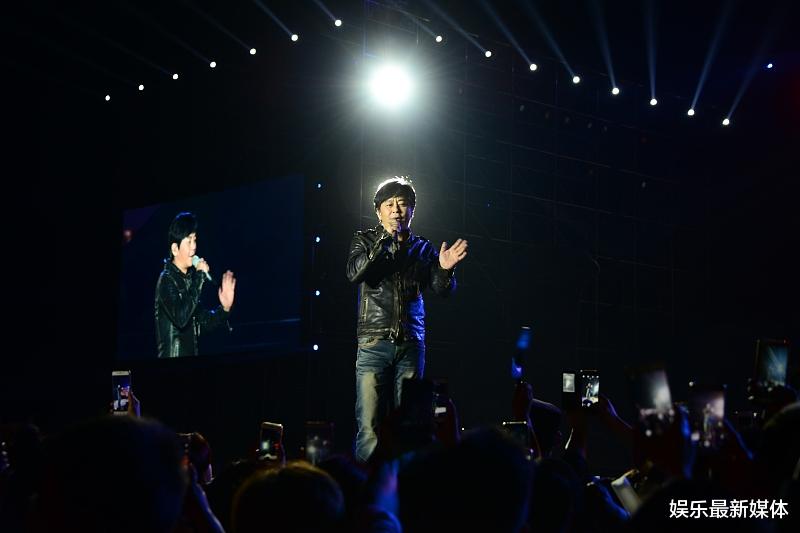 [王杰]华语乐坛殿堂级歌手王杰，创造无数辉煌，可惜被很多人误解