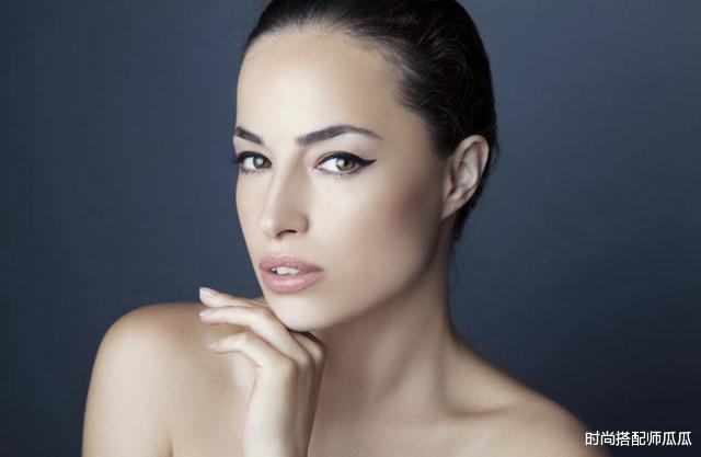 明星素颜|?每天化妆和每天素颜，5年后有什么区别？差距真的不小