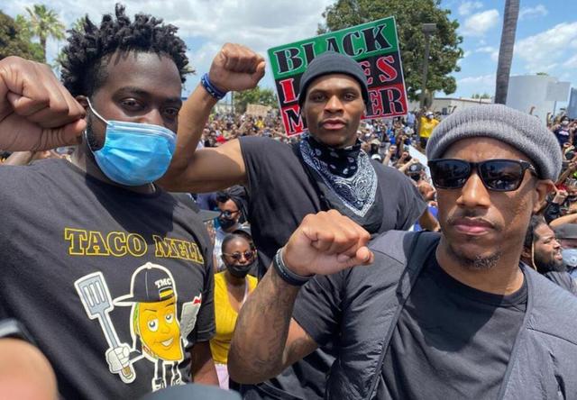 「威斯布鲁克」破案了!火箭多名球员确诊,双MVP备受关注,威少消失不见?