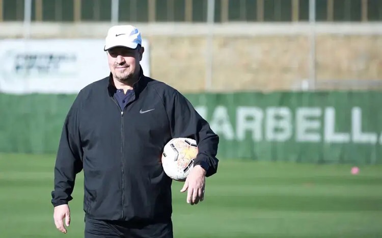 『国青』19岁天才中场入选国青,未来回大连联手陶强龙,曾遭贝尼特斯退货