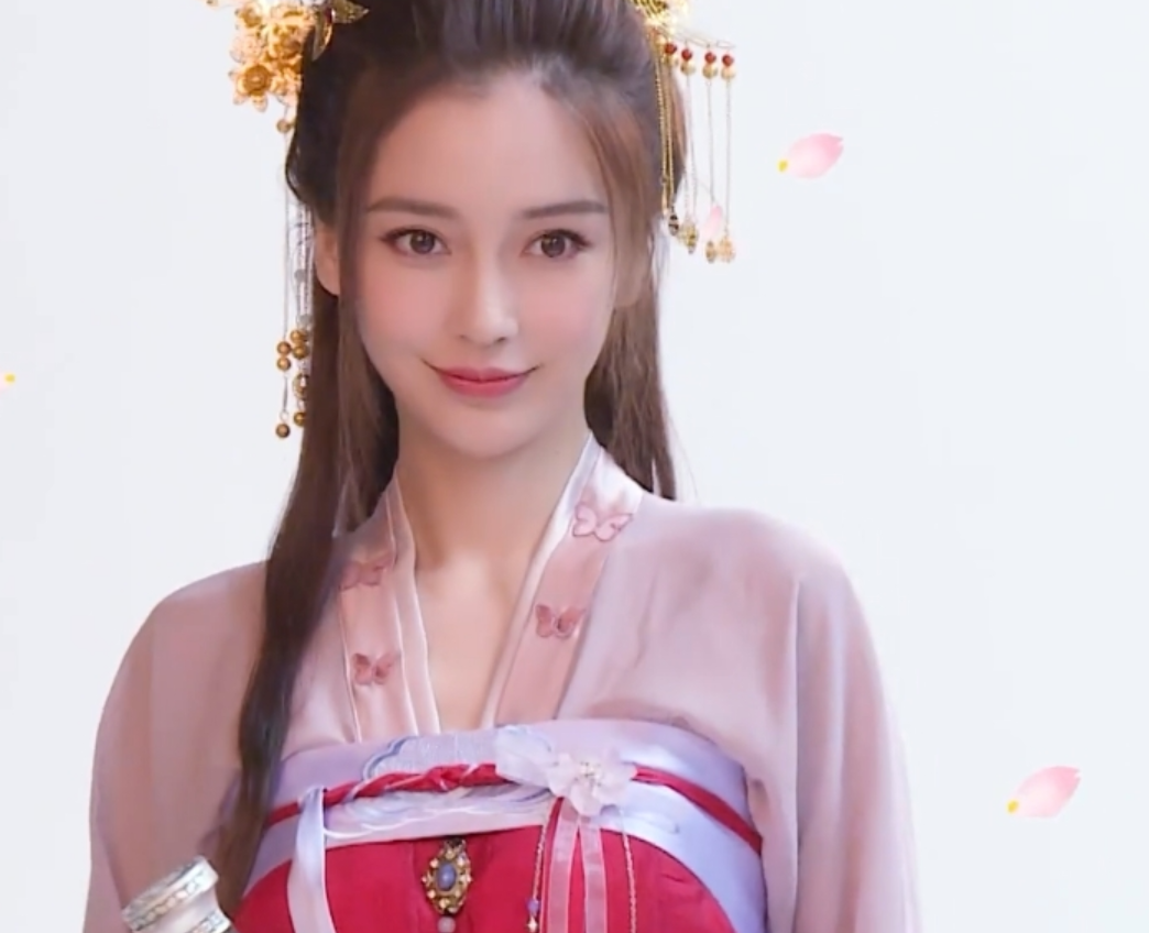 杨雪|“江玉燕”杨雪复出拍古装戏,演技尴尬的baby连美貌也不能吹了