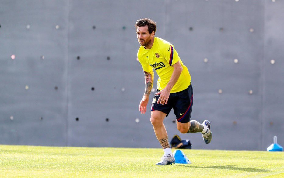 「梅西」即将追上贝利！复赛后梅西迎来新挑战，本赛季两大传奇等他超越！