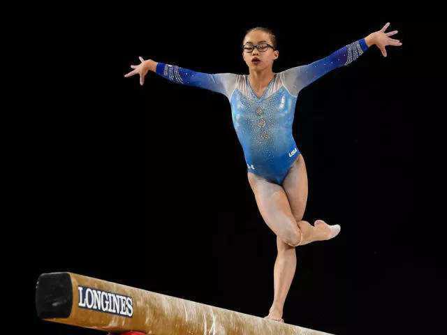 『美国队』这个只有16岁的亚洲女孩,替美国夺得了一枚金牌