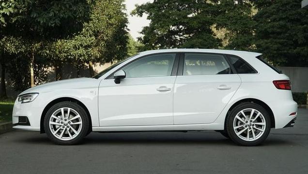 易烊千玺■年轻人也买得起BBA！盘点奔驰宝马奥迪入门车，均价15万就能入门