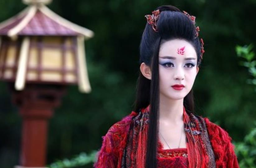 赵露思|赵露思不配当赵丽颖的接班人？看到她花千骨造型后，服了！