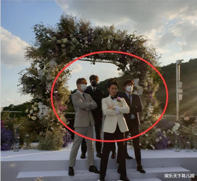 朴忠载|JunJin婚礼现场曝光，对着新娘跳《WA》超可爱，神话合体很感动