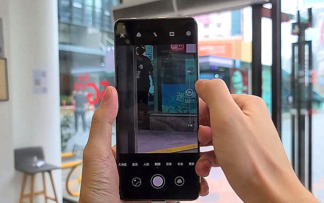 华为p40▲扛不住压力?华为P40价格跌破四千大关,花粉:后悔买早了