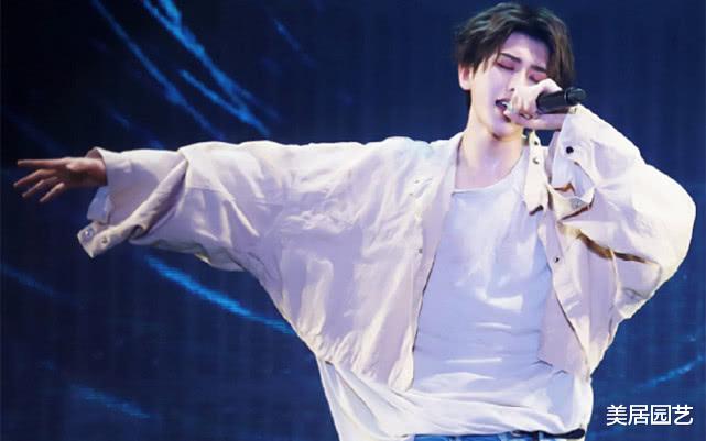 「沙溢」沙溢作画官宣奔跑吧新成员，谁还记得他在王牌对沈腾说的话？全应验了