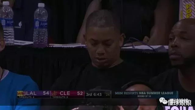 [湖人队]湖人21号第一次亮相！595天没打比赛，这状态简直了