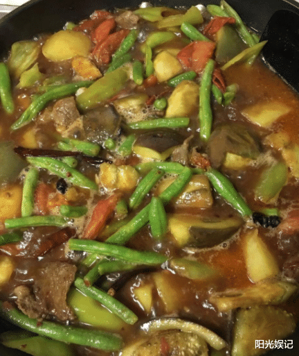 土豆|东北4道“上不了台面”的菜，外地人看了不想吃，当地人却吃不够