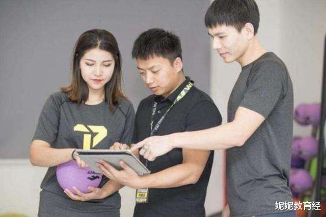 大学|“吃青春饭”的几个专业，年轻时候比较抢手，越老越没大发展