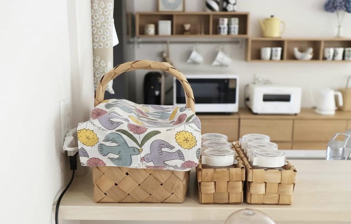 |走进这位日本太太的家，干净整洁、简单清爽，原木风的布置太治愈