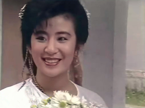 赵雅芝|梅艳芳曾遭她“背叛”，赵雅芝见她转身就走：这辈子看到她就恶心！