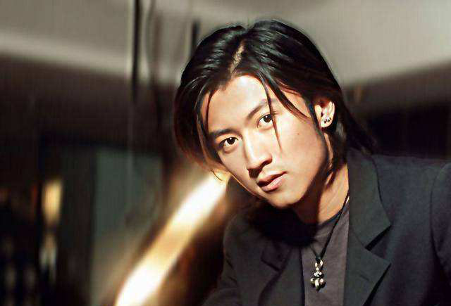 李健|《中国好声音》首播，李健说我们确实没有霆锋有钱，四人身家几何