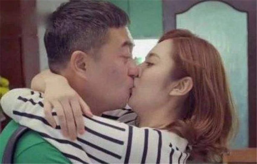 『吻戏』王晓晨的吻戏有多奔放？曾把胡歌亲到吐，把张嘉译的嘴吻到肿