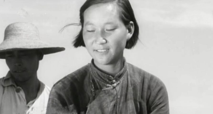 |18岁成婚，怀孕7月与丈夫失散，6年后丈夫在荧幕看到她，泪流满面