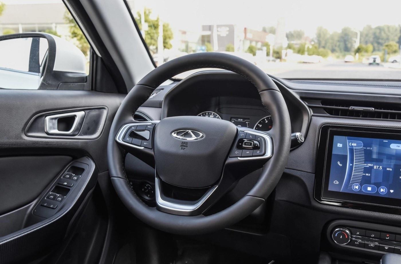 瑞虎5■奇瑞再亮“王牌”！轴距超2米6颜值不输XR-V，6.9L油耗，5.99万起