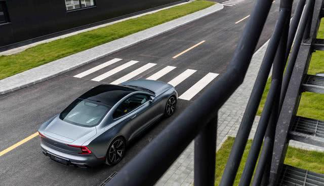 新车▲默不作声换上新车标“朱雀”，上街回头率超高，看完内饰订车了