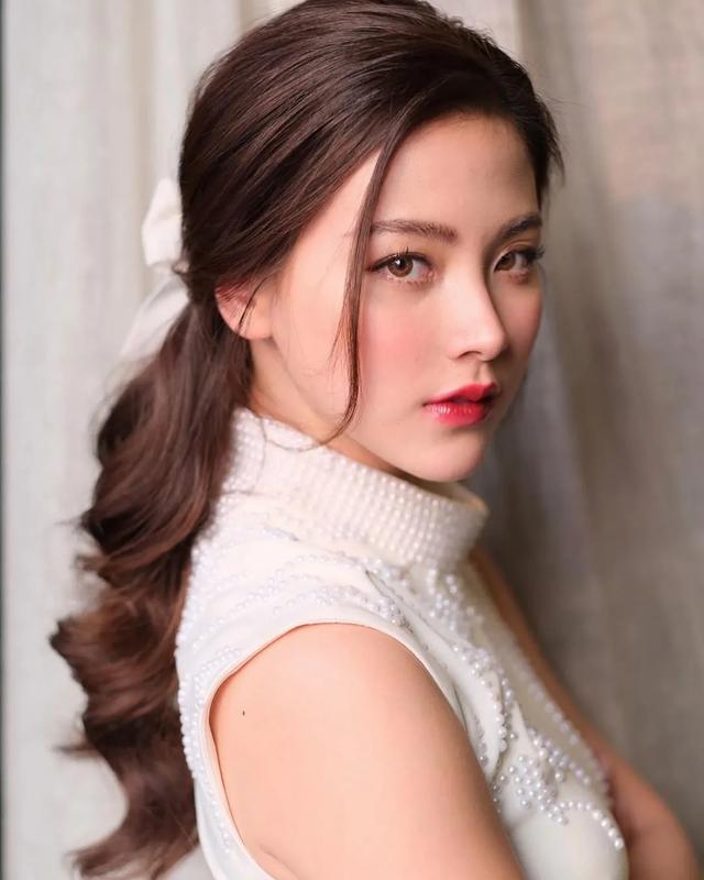 欧美妆|反击茶艺妆!15岁的刘亦菲就已经试过了,气质和气场兼备