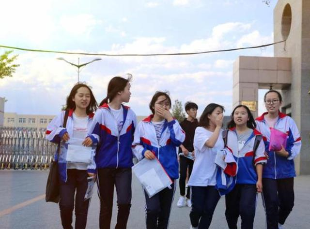 物理|高考“3+1+2”，选科组合物化政，将来高考和发展，有何利弊得失？