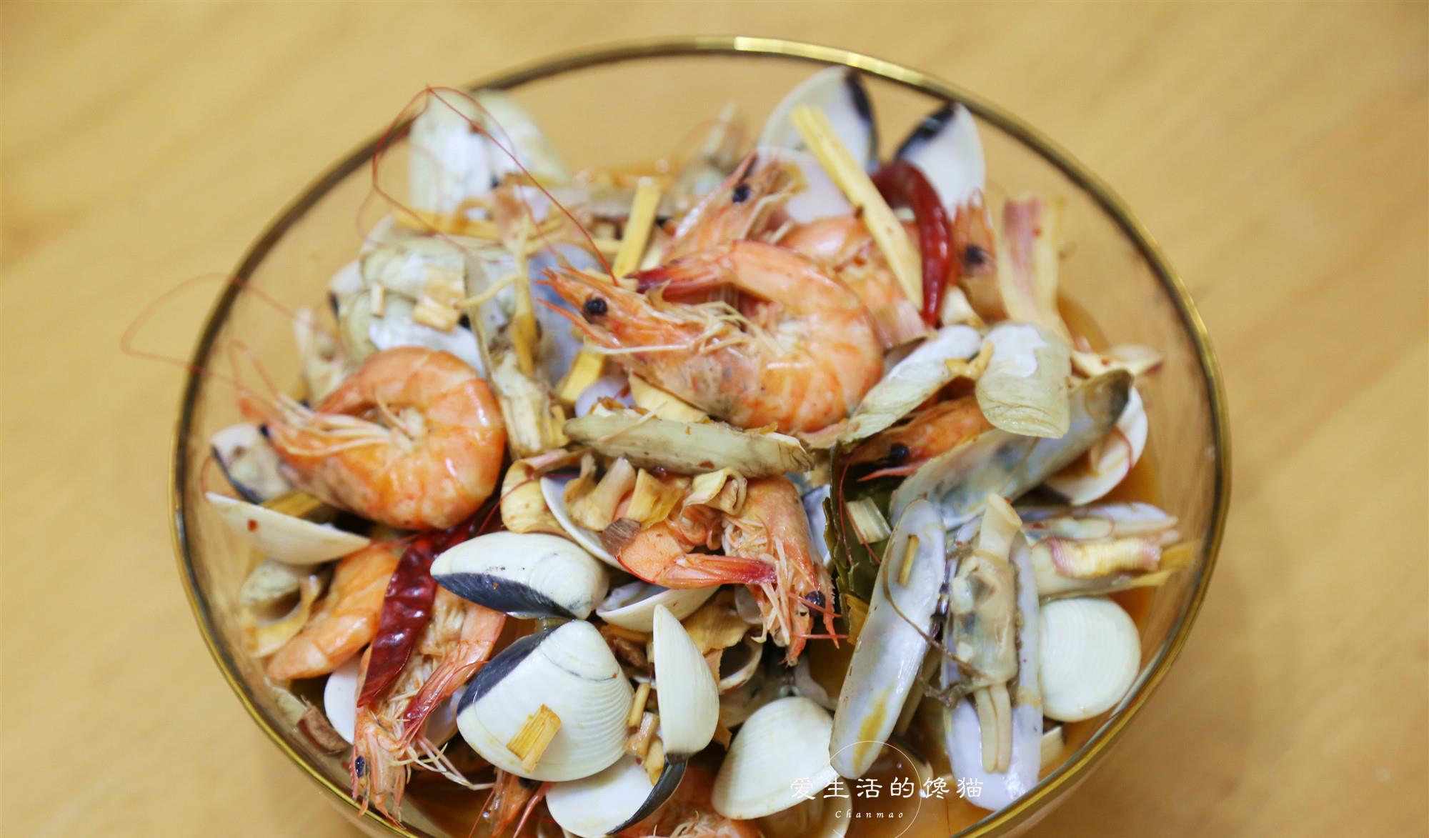 【西瓜】晒晒老公做的晚餐，发到朋友圈有人乐了，网友：大杂烩就服你老公