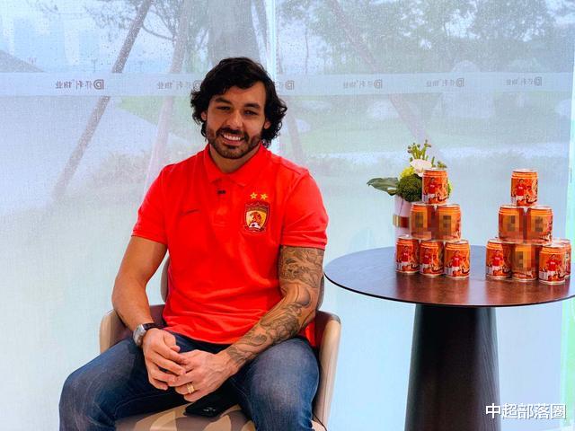 『国足』晚上7点，国足迎重大喜讯！最强归化暗示能出战，名记+专家也看好