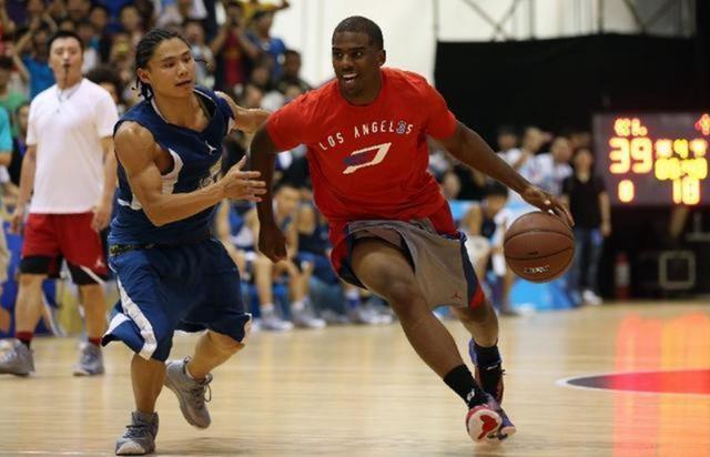 吴悠@放弃职业篮球回野球场捞金，吴悠打野球的出场费有多少呢？