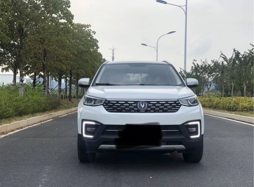 长安cs55|打算入手长安CS55，这款车的油耗表现怎么样，正常开要几个油？