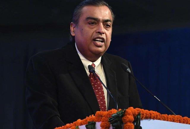 马云▲“千年老二”终上位！腾讯创始人马化腾财富大涨超过马云，成功登顶中国首富