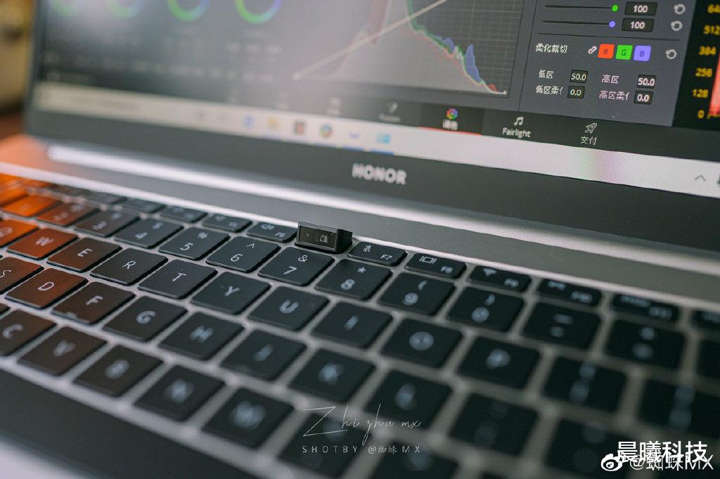 笔记本|给笔记本贴了十年胶带，只因在小视频网站看到自己，全球通用做法，连美航天局也粘