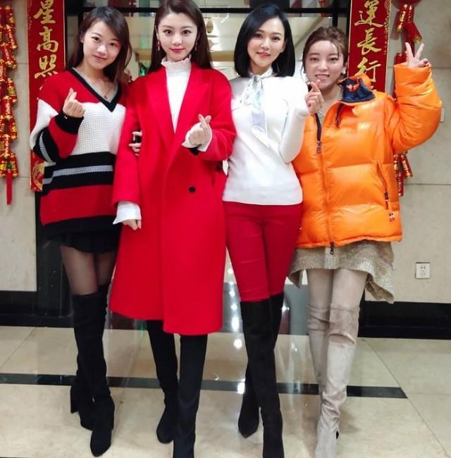 『沈涛』网曝沈涛大婚现场，与新娘碰鼻亲吻超浪漫，费费只是其爱徒