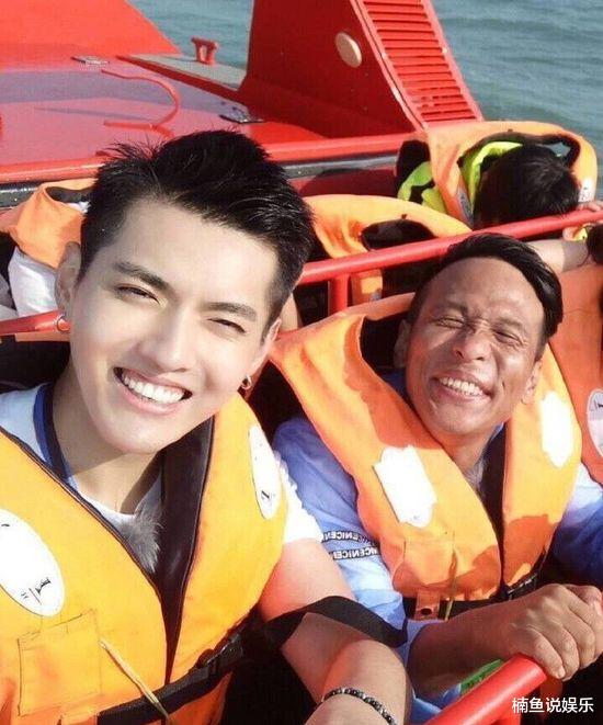 [娱乐圈]再帅再美都不敢跟他们合影，娱乐圈的合影杀手就没有输过