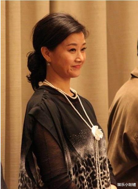 春晚：“春晚常客”宋祖英，与丈夫婚后13年才有儿子，今54岁现状如何？