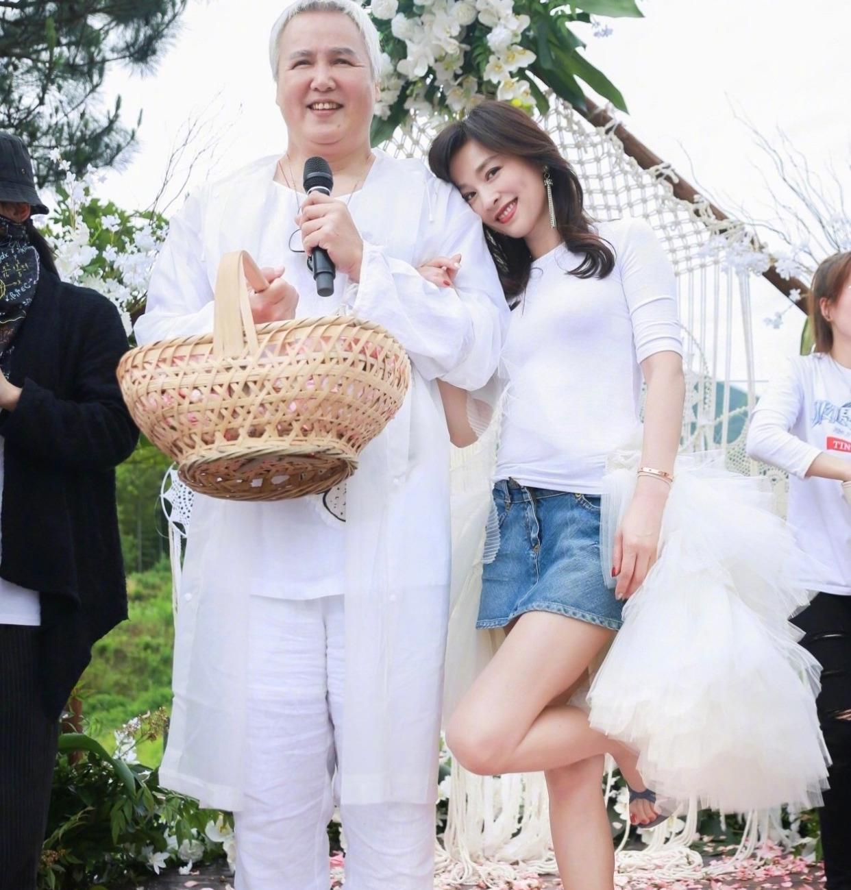 林瑞阳|她为生子三年扎上千针，丈夫求婚9次才答应，今成女强人身家千亿