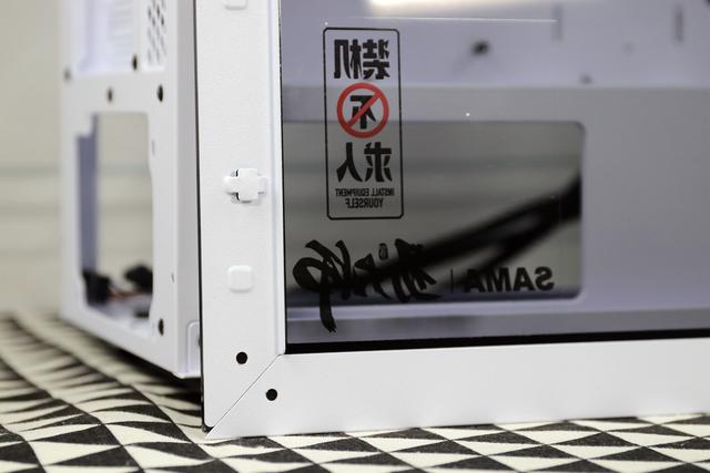 固态硬盘|随心配简单装,先马易大师上手开箱体验