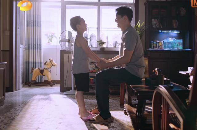 以家人之名|《以家人之名》子秋甜品店装修藏秘密，他心里真正爱的人一目了然