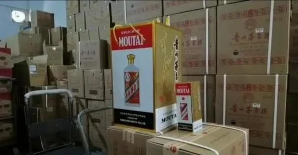 茅台|熊娃430万买茅台背后，4万1瓶的茅台和一刷四百万的有钱人更扎眼