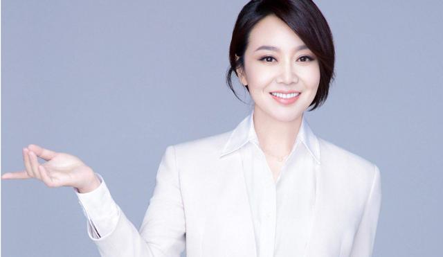 「闫妮」“主持人杀手”闫妮，离婚16年后，她与前夫成为了亲人