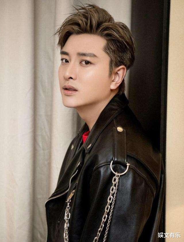 『李小璐』李小璐带女儿骑单车超温馨,甜馨脚上球鞋暴露生活水平,贾乃亮知道吗?