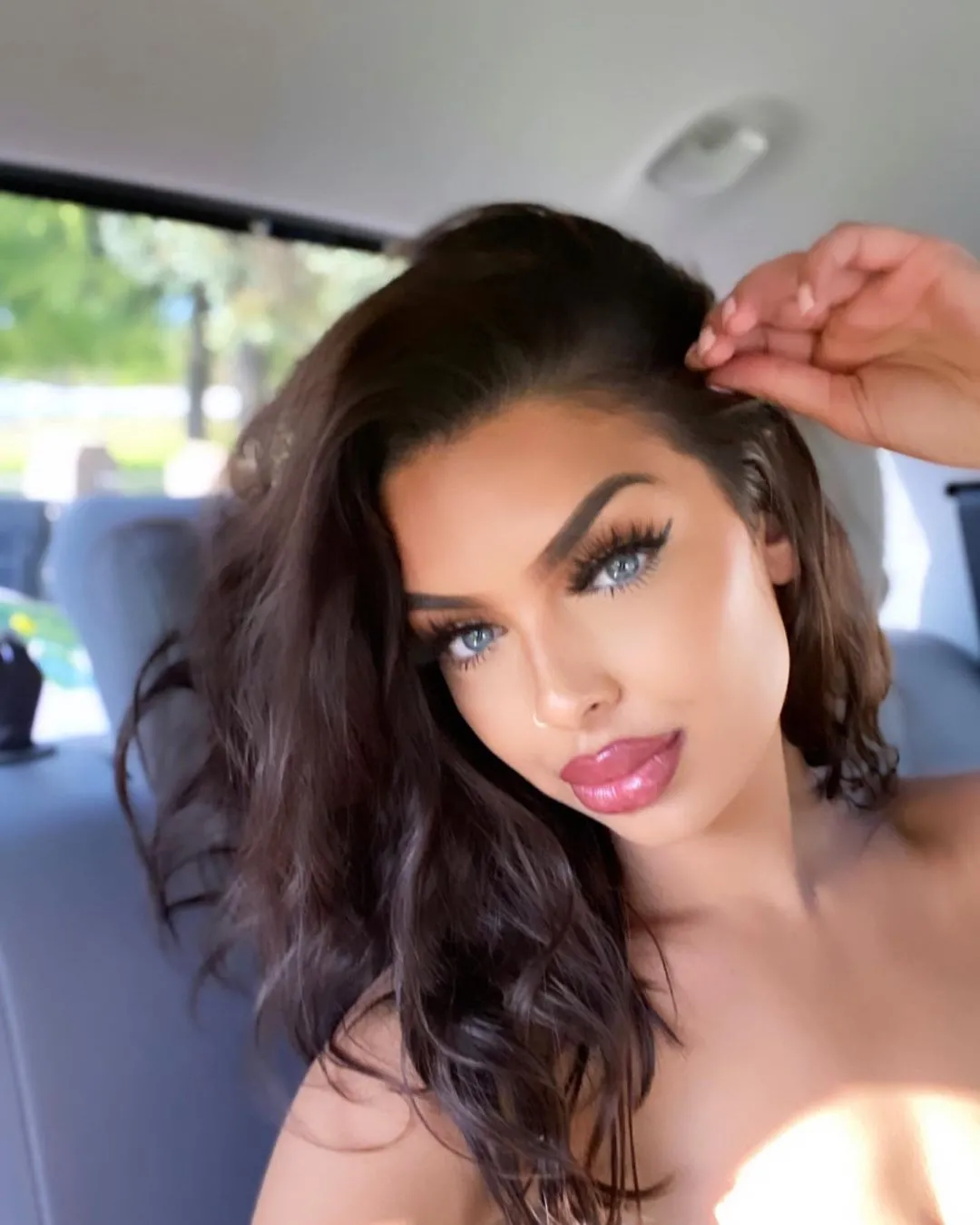 布克|女网红夜战7名NBA球员！视频录像流出！连布克都顶不住了......