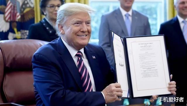 [华为]华为没想到来得如此快，台积电、ARM、ASML一起听美国，让麒麟芯片消失