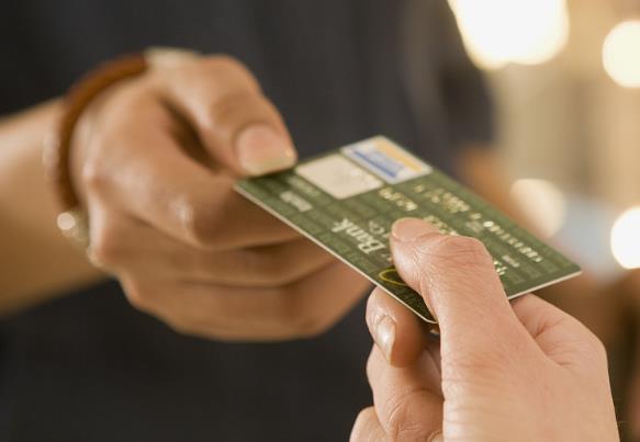 『信用卡』比信用卡逾期更严重的一个问题，不是征信不良，而是“它”！