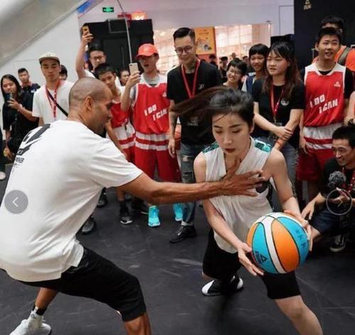 伊娃·朗格利亚|马刺小跑车又离了，离婚十年，帕克前妻伊娃现状如何？