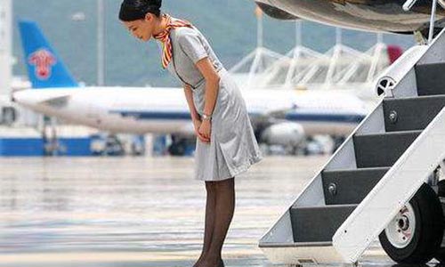 海南航空|国产“航空巨头”要倒？总负债7500亿元，为生存，卖飞机、资产！