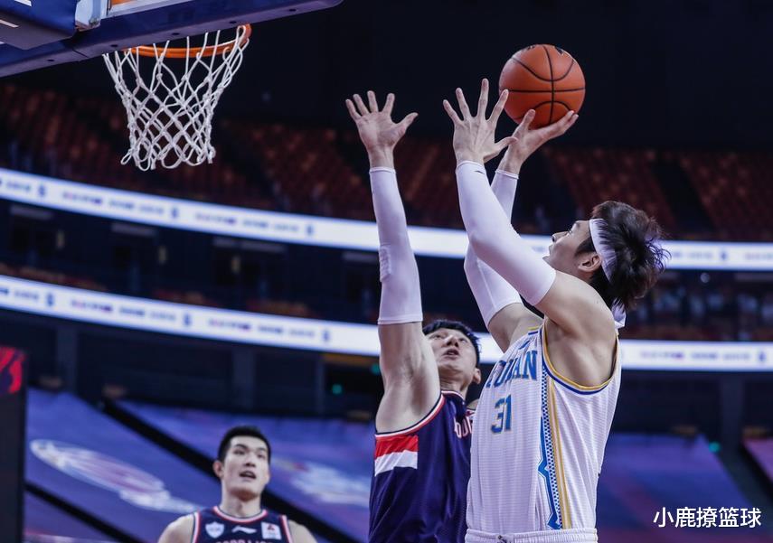 福建男篮|王炸轰70+26+15!CBA黑马又打疯了,5连胜,这状态根本不输广厦啊