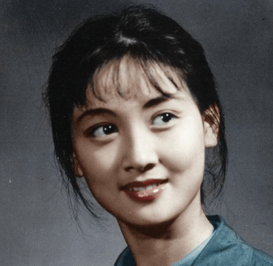 [张国立]张国立晒夫妻年轻时候照片，在哪个没有滤镜的年代，这才是真的美