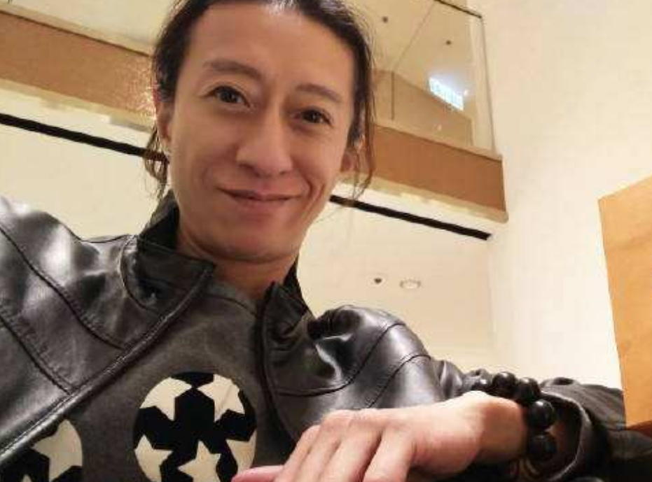 古惑仔|他是陈小春都怕的“古惑仔”,出道25年演了100多部风月片,如今已被人遗忘