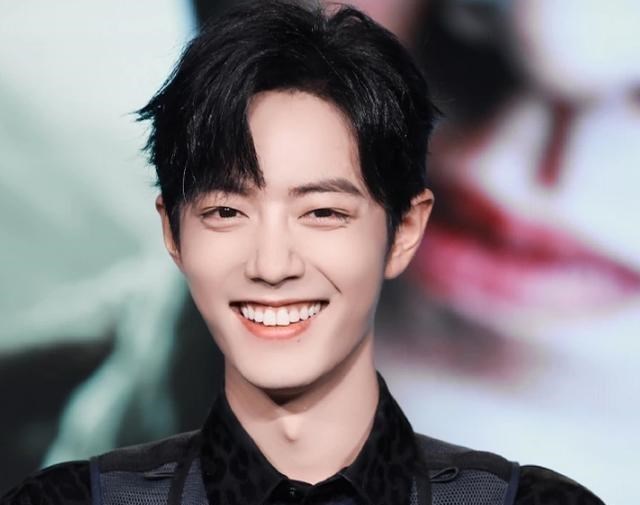 王源：笑容最治愈的4位男明星，杨洋上榜，王源仅拍第二，第一当之无愧