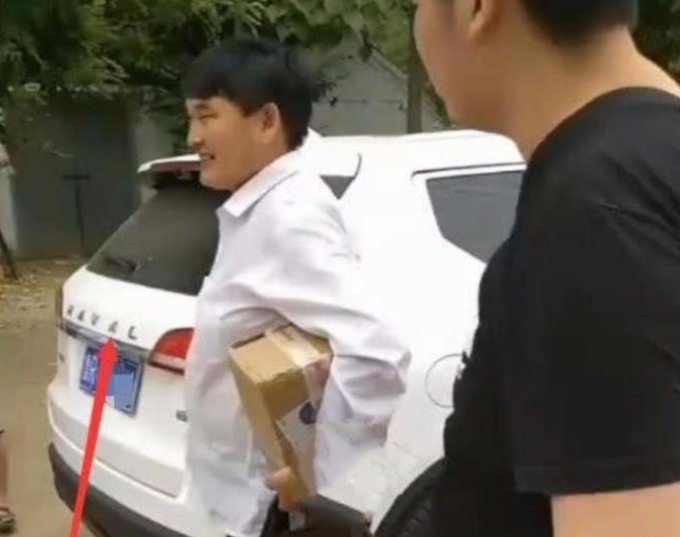 【广汽集团】大衣哥买车了?当看到他家车标后,不愧是接地气的大衣哥